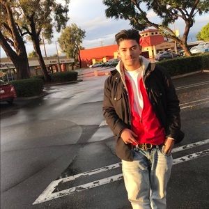 Meet your Posher, Caesar